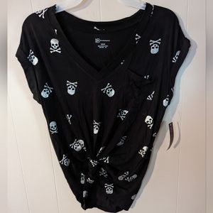 No Boundaries Women's Junior Silver and Black Size S (3-5) Skull & Bones T-shirt